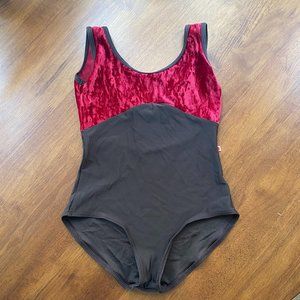 Brown and red Yumiko